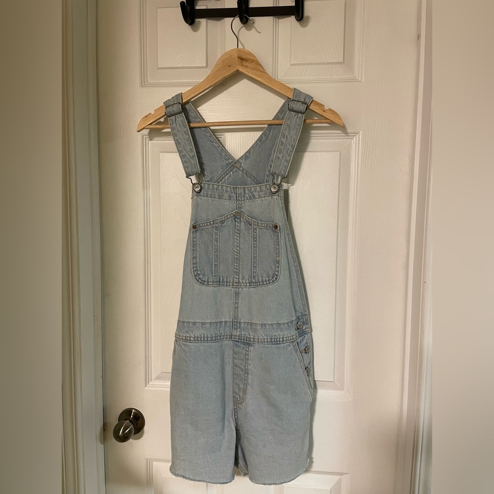 Old Navy Light Blue Denim Overalls Shortalls size small